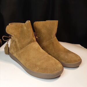 KOOLABURRA BY UGG Skyller Ankle Boots Womens Sz 9 Tan Suede Tassle Unlined Fall